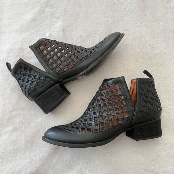 Jeffrey Campbell Taggart Open Weave Booties - Picture 4 of 12